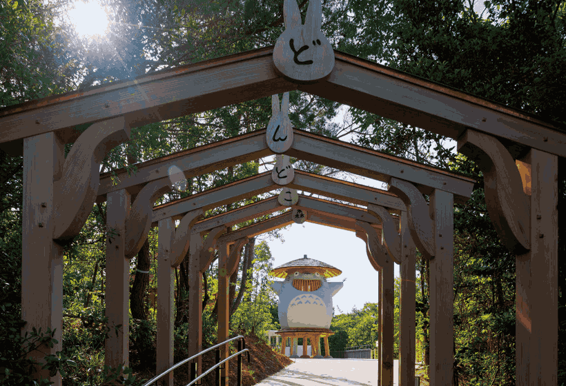 吉卜力公園官網寫著:“There are no big attractions or rides in Ghibli Park. Take a stroll, feel the wind, and discover the wonders.”(圖片來源:Ghibli Park )